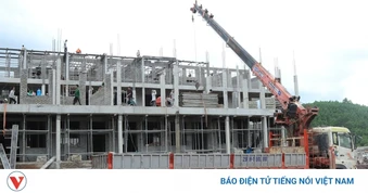 Người lính nơi biên cương chung sức dựng trường phổ thông nội trú liên cấp