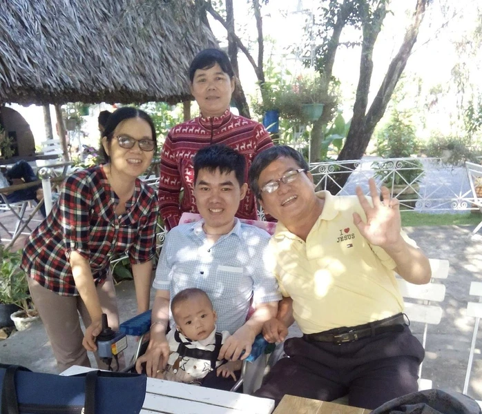 Người thầy kính yêu: "Thầy mong được làm bạn với con" Người thầy kính yêu: "Thầy mong được làm bạn với con"