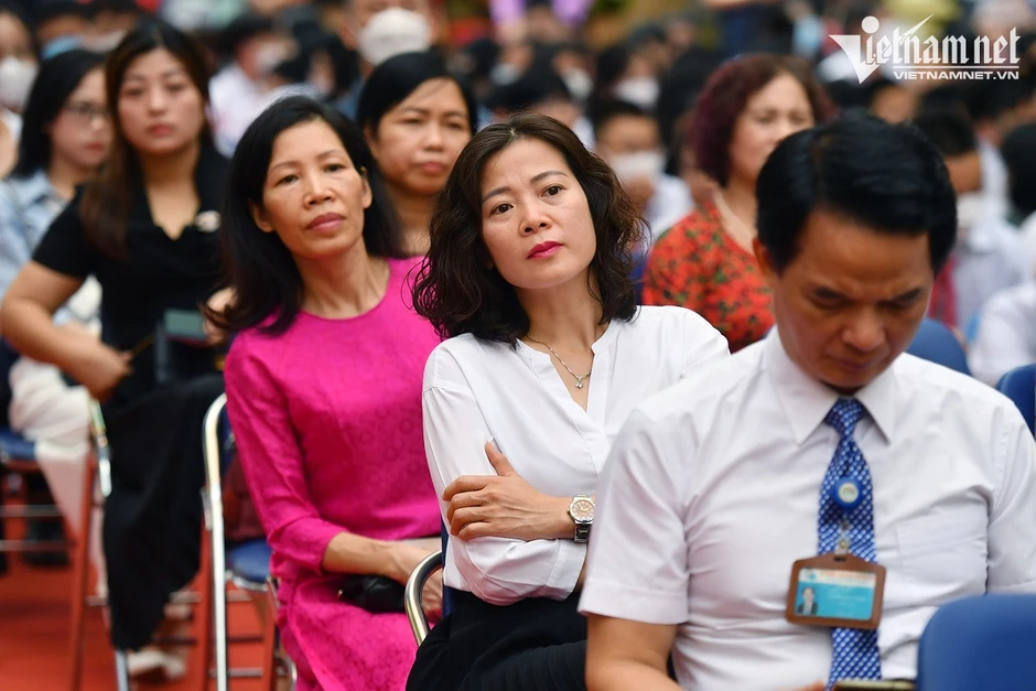 Nhà giáo có thể nghỉ hưu muộn tới 10 năm phải đáp ứng điều kiện và thủ tục gì? Nhà giáo có thể nghỉ hưu muộn tới 10 năm phải đáp ứng điều kiện và thủ tục gì?