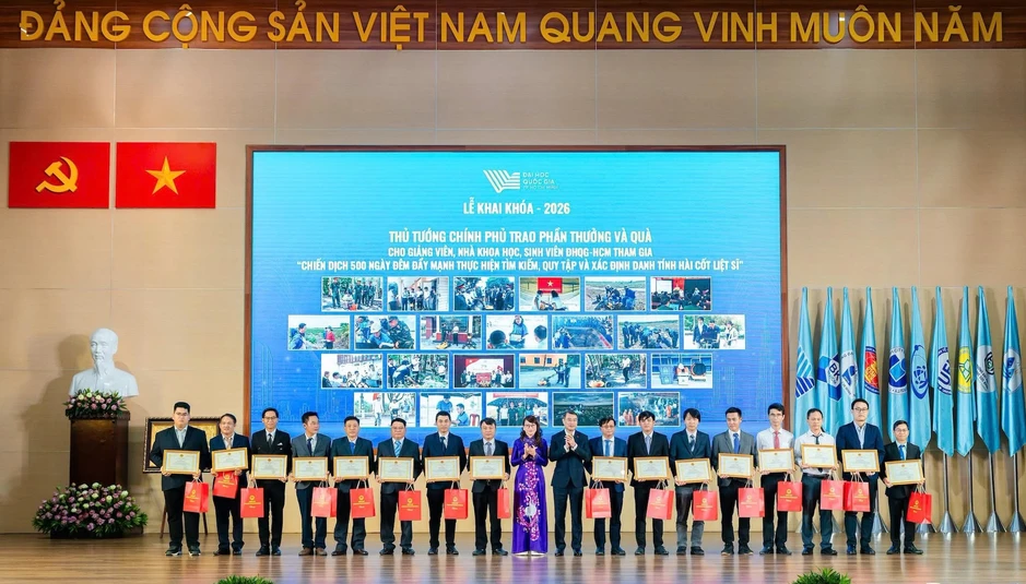 Nhà khoa học ĐH Quốc gia TPHCM dùng 'mắt thần radar' tìm kiếm hài cốt liệt sĩ Nhà khoa học ĐH Quốc gia TPHCM dùng 'mắt thần radar' tìm kiếm hài cốt liệt sĩ
