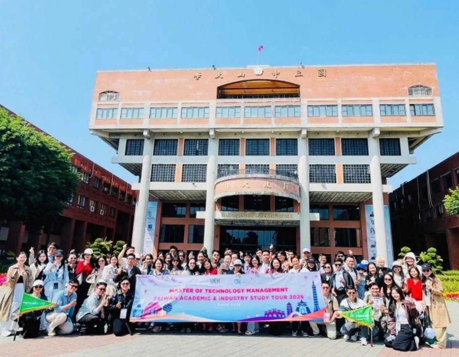 Nhà sáng lập FWD Digital: 'Học để tái định vị doanh nghiệp' Nhà sáng lập FWD Digital: 'Học để tái định vị doanh nghiệp'