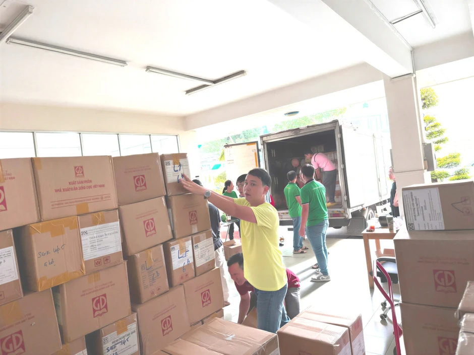 Nhà xuất bản in bổ sung 9 triệu bản sách giáo khoa cho năm học mới Nhà xuất bản in bổ sung 9 triệu bản sách giáo khoa cho năm học mới