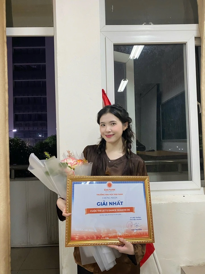 Nhan sắc và học vấn ấn tượng của tân Hoa khôi Đại học Đại Nam Nhan sắc và học vấn ấn tượng của tân Hoa khôi Đại học Đại Nam