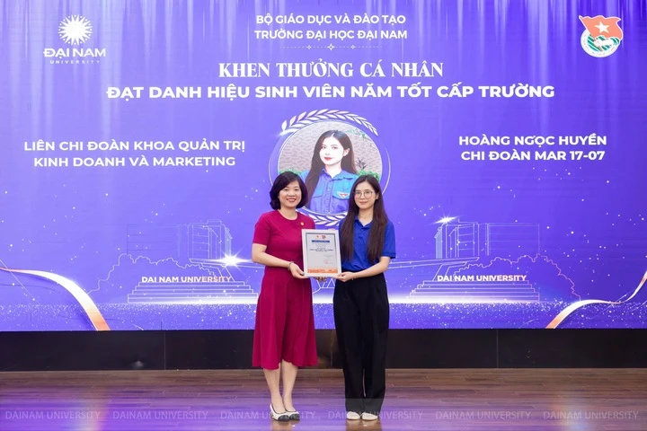 Nhan sắc và học vấn ấn tượng của tân Hoa khôi Đại học Đại Nam Nhan sắc và học vấn ấn tượng của tân Hoa khôi Đại học Đại Nam