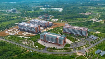 Nhiều đại học đưa sinh viên ra ngoài nội thành Hà Nội