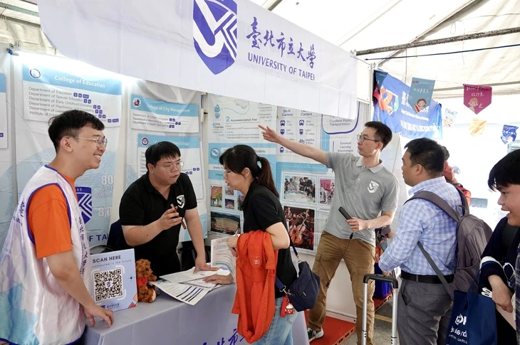 Nhiều học bổng du học Đài Loan, Nga tại ngày hội tư vấn tuyển sinh 2026 Nhiều học bổng du học Đài Loan, Nga tại ngày hội tư vấn tuyển sinh 2026
