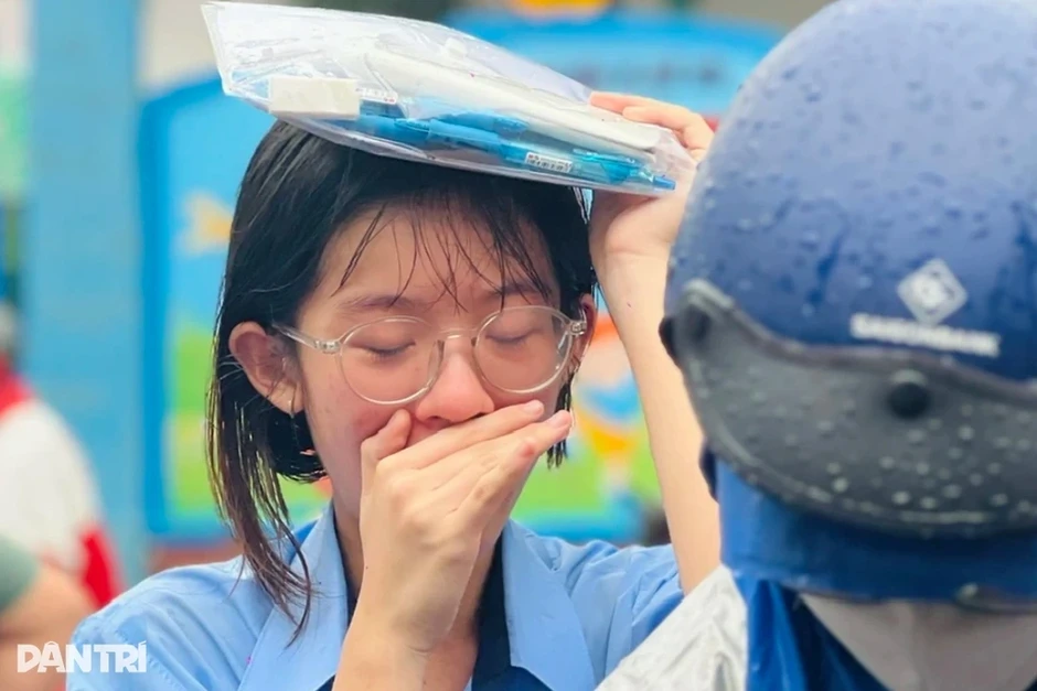 Những phụ huynh “đưa con chạy trốn” khỏi kỳ thi lớp 10 Những phụ huynh “đưa con chạy trốn” khỏi kỳ thi lớp 10
