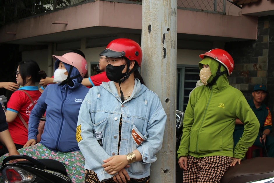 Những phụ huynh TP.HCM 'vừa thi xong lớp 10' Những phụ huynh TP.HCM 'vừa thi xong lớp 10'
