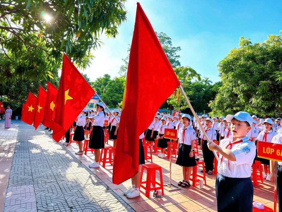 Ninh Bình giảm 827 hiệu trưởng, 2.000 hiệu phó sau sắp xếp Ninh Bình giảm 827 hiệu trưởng, 2.000 hiệu phó sau sắp xếp