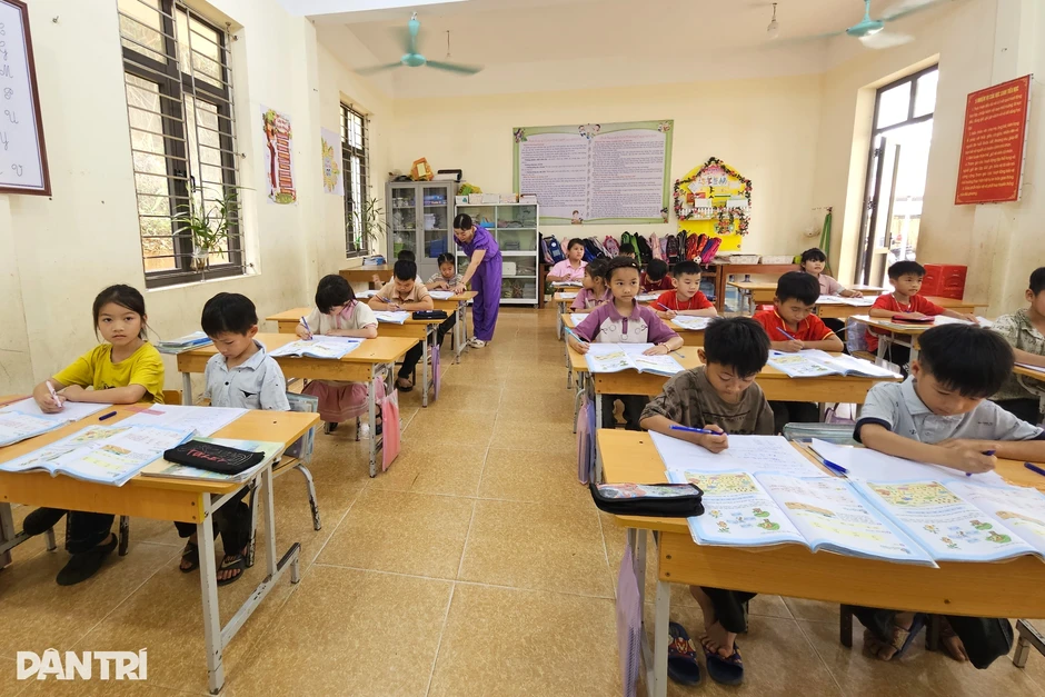 Ninh Bình tuyển gần 1.800 giáo viên cho năm học mới Ninh Bình tuyển gần 1.800 giáo viên cho năm học mới