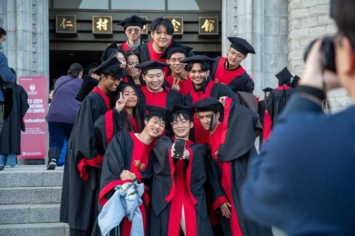 Nỗi lo đại học tạo thành tích “ma” để thu hút sinh viên quốc tế Nỗi lo đại học tạo thành tích “ma” để thu hút sinh viên quốc tế