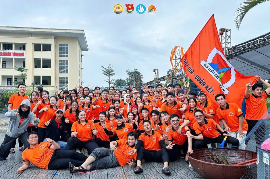 Nơi thanh xuân được viết bằng những trang rực rỡ