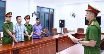 Nóng: Lệnh giữ khẩn cấp giáo viên Nguyễn Hà Duy trong vụ 147 điểm 10 môn Toán