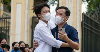 NÓNG: Sở GD&ĐT Hà Nội vừa có 1 quyết định cực kỳ nhân văn, hàng nghìn phụ huynh và học sinh đang nô nức ăn mừng!