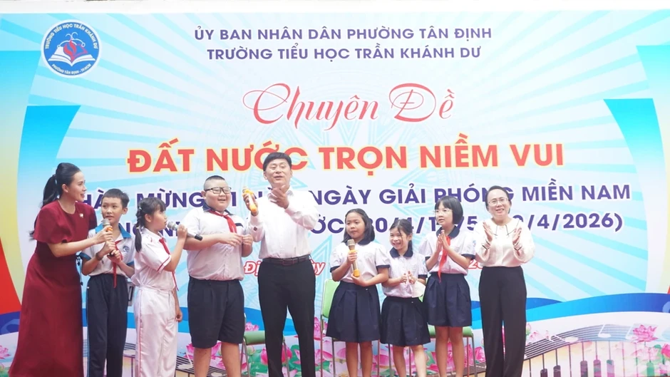 NSND Tạ Minh Tâm: Cảm xúc chân thực là chìa khóa để mở lòng các em NSND Tạ Minh Tâm: Cảm xúc chân thực là chìa khóa để mở lòng các em