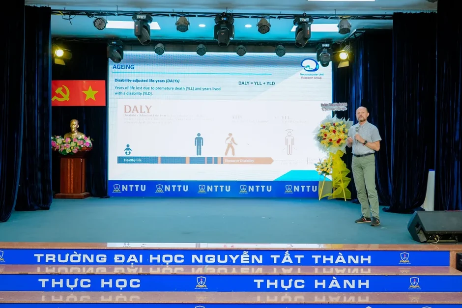NTTU kết nối chuyên gia, thúc đẩy hợp tác trong lĩnh vực Y sinh học và Xét nghiệm Y học NTTU kết nối chuyên gia, thúc đẩy hợp tác trong lĩnh vực Y sinh học và Xét nghiệm Y học