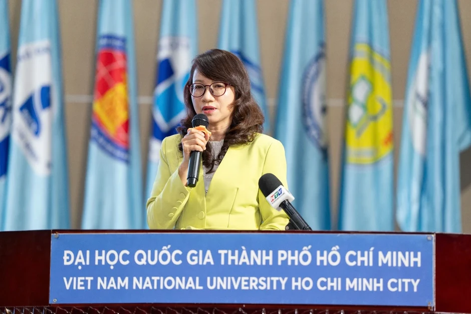 Nữ Giám đốc ĐHQG TP.HCM: Đại học không chỉ đào tạo nhân lực, mà phải tạo ra công nghệ lõi Nữ Giám đốc ĐHQG TP.HCM: Đại học không chỉ đào tạo nhân lực, mà phải tạo ra công nghệ lõi