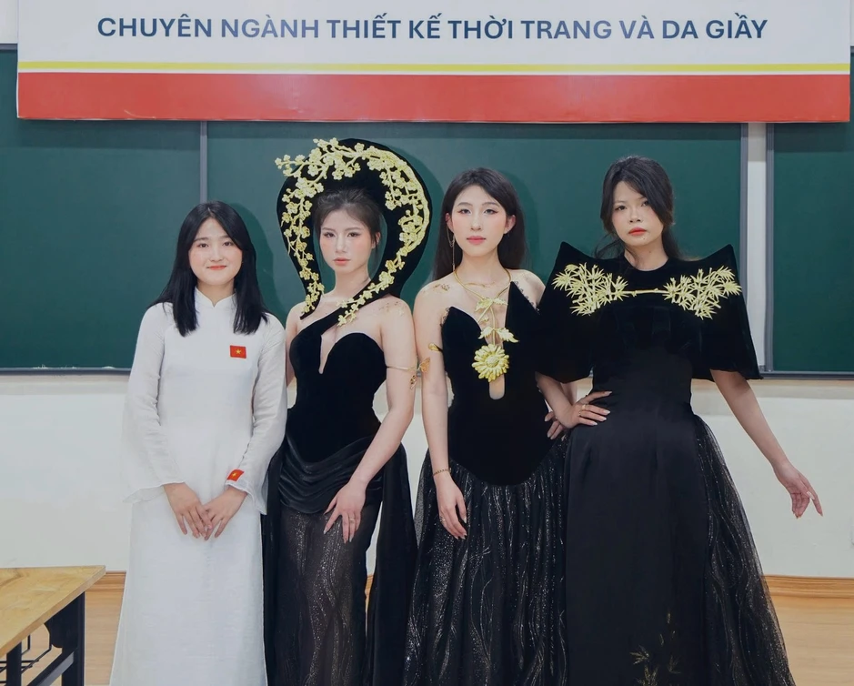 Nữ sinh Bách khoa đưa nghề truyền thống vào các bộ trang phục Nữ sinh Bách khoa đưa nghề truyền thống vào các bộ trang phục