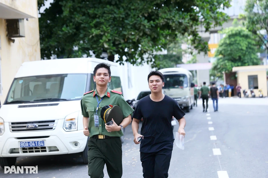Nữ sinh bật mí lý do 3 năm gian nan quyết thi vào trường công an Nữ sinh bật mí lý do 3 năm gian nan quyết thi vào trường công an