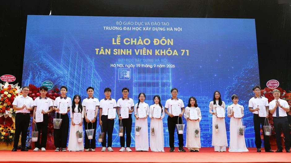 Nữ sinh chọn theo ngành kỹ thuật, trở thành thủ khoa đầu vào Trường ĐH Xây dựng