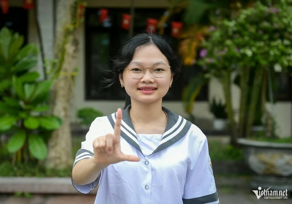 Nữ sinh giành Huy chương Vàng Olympic Vật lý quốc tế: Từng nghi ngờ bản thân Nữ sinh giành Huy chương Vàng Olympic Vật lý quốc tế: Từng nghi ngờ bản thân