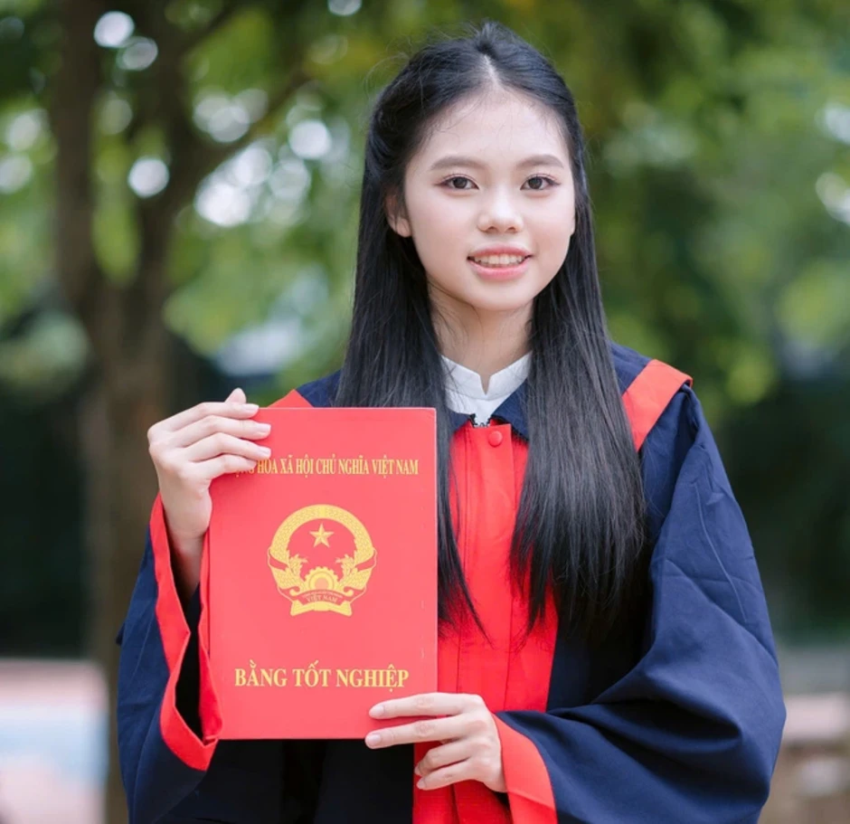 Nữ sinh giành ngôi thủ khoa thi lớp 10 Hà Nội Nữ sinh giành ngôi thủ khoa thi lớp 10 Hà Nội