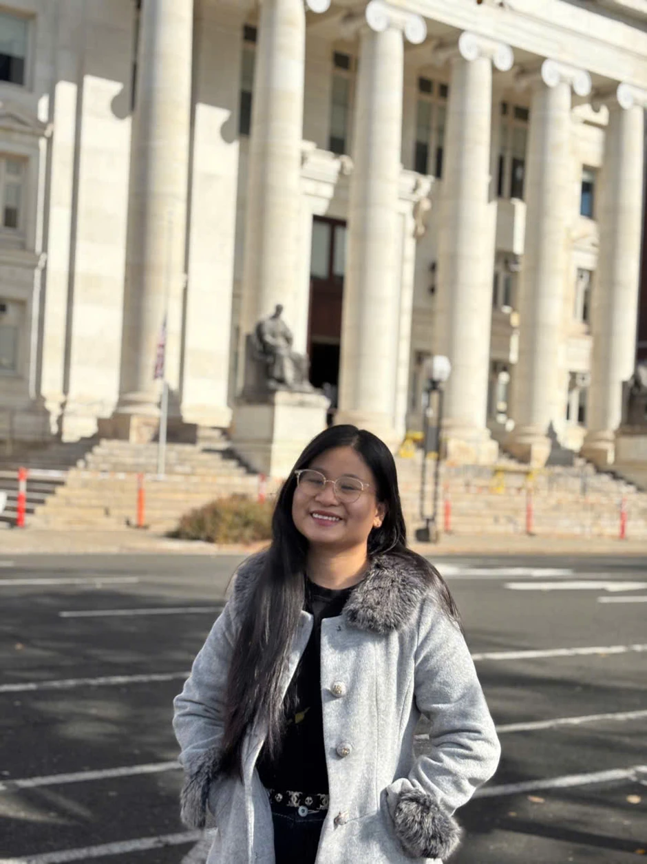 Nữ sinh khiếm thị ở Bắc Ninh trúng tuyển cùng lúc Harvard, Stanford, Yale, Columbia, Brown và Johns Hopkins: Chỉ một chữ WOW! Nữ sinh khiếm thị ở Bắc Ninh trúng tuyển cùng lúc Harvard, Stanford, Yale, Columbia, Brown và Johns Hopkins: Chỉ một chữ WOW!