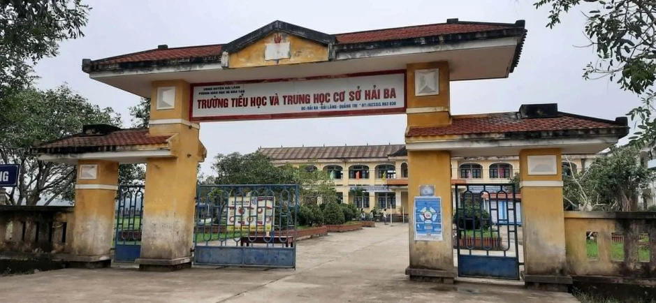 Nữ sinh lớp 7 bị nhóm bạn đánh hội đồng phải nhập viện Nữ sinh lớp 7 bị nhóm bạn đánh hội đồng phải nhập viện