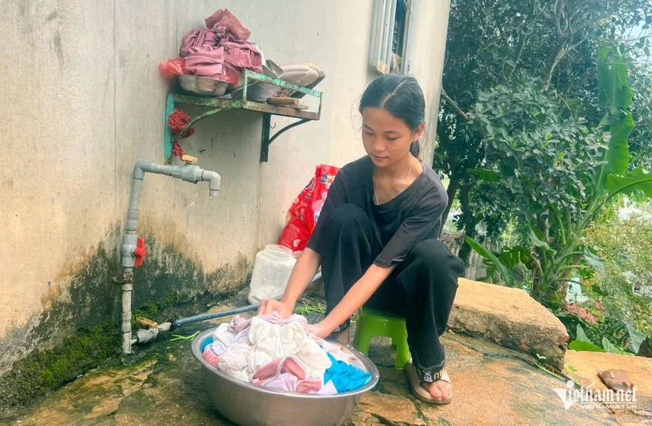 Nữ sinh lớp 8 được cậu nuôi học xa nhà 250km, đạt giải học sinh giỏi cấp tỉnh Nữ sinh lớp 8 được cậu nuôi học xa nhà 250km, đạt giải học sinh giỏi cấp tỉnh