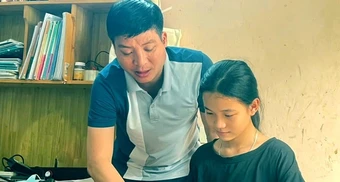 Nữ sinh lớp 8 được cậu nuôi học xa nhà 250km, đạt giải học sinh giỏi cấp tỉnh