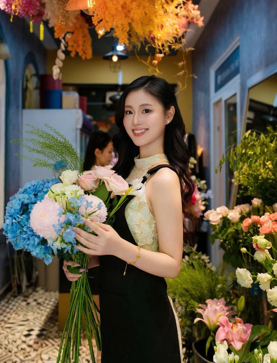 Nữ sinh lọt top 25 Hoa hậu Việt Nam tốt nghiệp loại Giỏi Trường ĐH Ngoại thương Nữ sinh lọt top 25 Hoa hậu Việt Nam tốt nghiệp loại Giỏi Trường ĐH Ngoại thương
