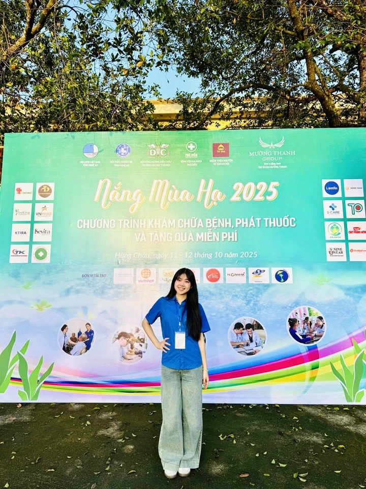 Nữ sinh Ngoại thương tốt nghiệp xuất sắc ngành tài chính, có nghiên cứu quốc tế Nữ sinh Ngoại thương tốt nghiệp xuất sắc ngành tài chính, có nghiên cứu quốc tế
