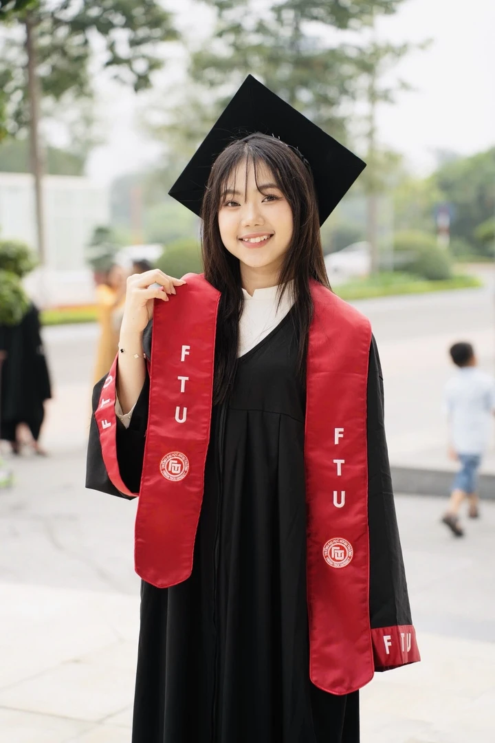 Nữ sinh Ngoại thương tốt nghiệp xuất sắc ngành tài chính, có nghiên cứu quốc tế Nữ sinh Ngoại thương tốt nghiệp xuất sắc ngành tài chính, có nghiên cứu quốc tế