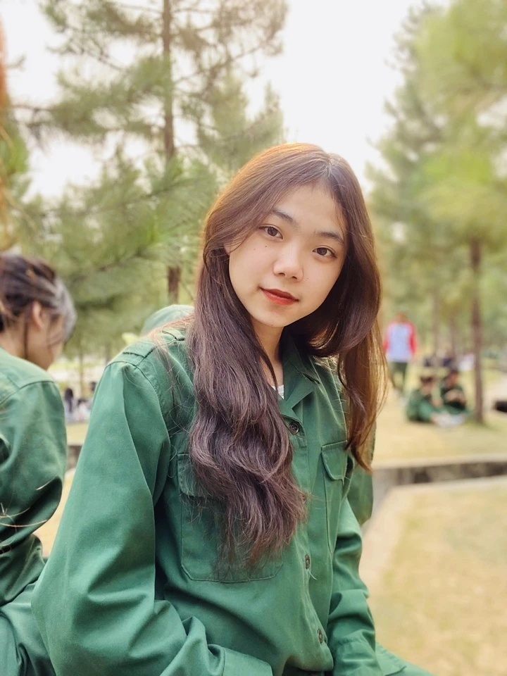 Nữ sinh Ngoại thương tốt nghiệp xuất sắc ngành tài chính, có nghiên cứu quốc tế Nữ sinh Ngoại thương tốt nghiệp xuất sắc ngành tài chính, có nghiên cứu quốc tế