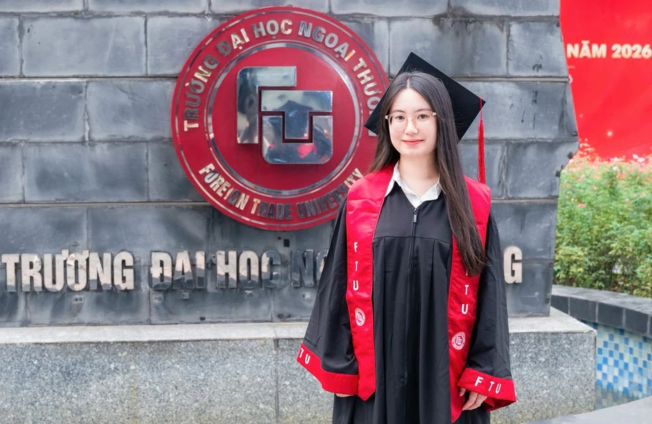 Nữ sinh tốt nghiệp sớm với điểm số cao nhất Trường ĐH Ngoại thương năm 2026 Nữ sinh tốt nghiệp sớm với điểm số cao nhất Trường ĐH Ngoại thương năm 2026