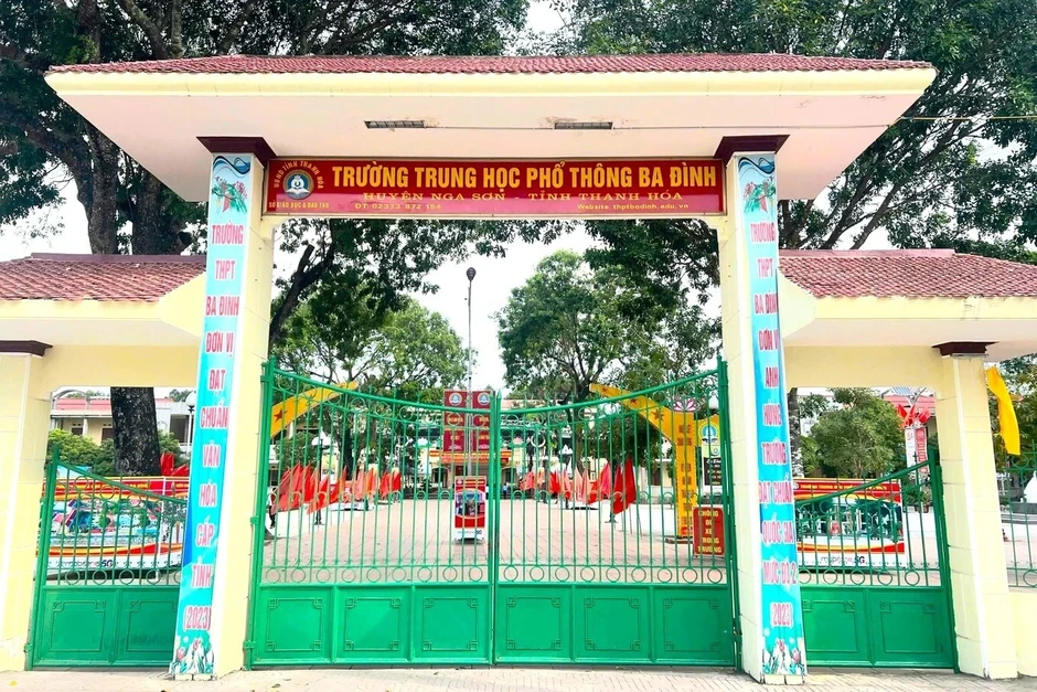 Nữ sinh tự học ngoại ngữ tại nhà, trở thành thủ khoa "kép" Nữ sinh tự học ngoại ngữ tại nhà, trở thành thủ khoa "kép"