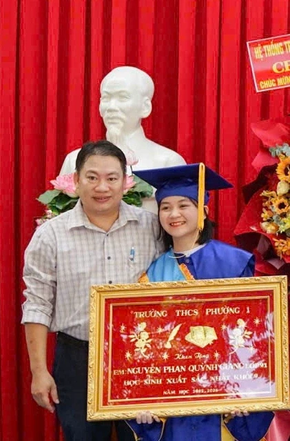 Nữ thủ khoa đạt 30/30 điểm thi lớp 10: Làm toán, tiếng Anh trong 30 phút Nữ thủ khoa đạt 30/30 điểm thi lớp 10: Làm toán, tiếng Anh trong 30 phút