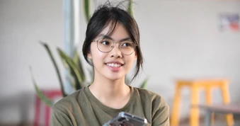 Nữ thủ khoa đạt 9,5 điểm văn chia sẻ về "Steve Jobs Việt Nam"