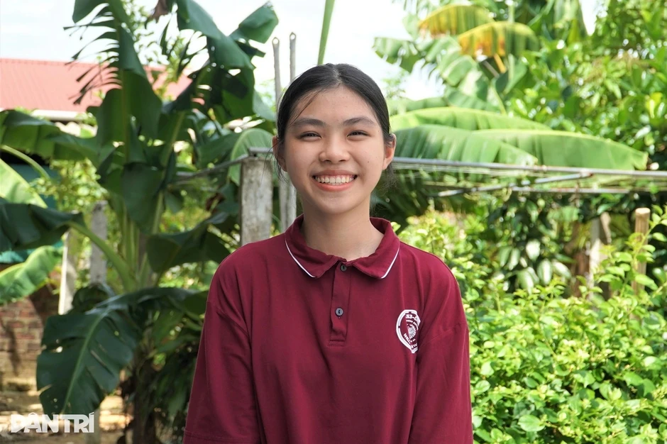 Nữ thủ khoa khối B00: "Em muốn hét thật to nhưng đang đau họng" Nữ thủ khoa khối B00: "Em muốn hét thật to nhưng đang đau họng"