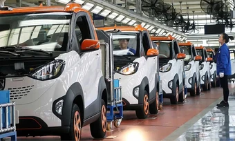 Nước nào bán nhiều xe điện hơn cả thế giới cộng lại?