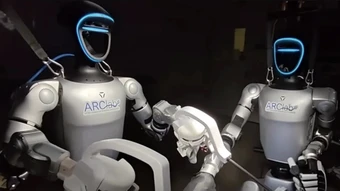 Nước nào là nơi ra đời từ 'robot'?