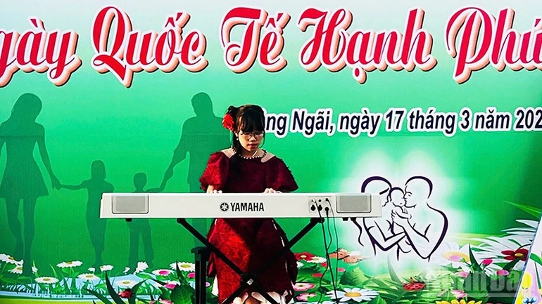 Nuôi dưỡng đam mê nghệ thuật và kỹ năng sống cho học sinh Nuôi dưỡng đam mê nghệ thuật và kỹ năng sống cho học sinh