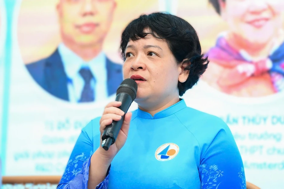 'Nuôi dưỡng nhân tài sớm, liên thông từ phổ thông đến sau đại học' 'Nuôi dưỡng nhân tài sớm, liên thông từ phổ thông đến sau đại học'