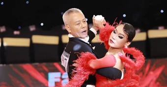 Ở tuổi 65, 'giáo sư quần đùi' Trương Nguyện Thành giành 3 huy chương dancesport