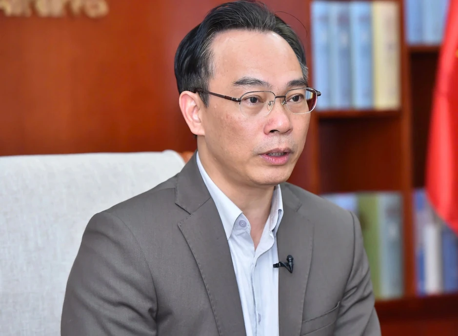 Ông Hoàng Minh Sơn giữ chức Bộ trưởng Bộ Giáo dục và Đào tạo Ông Hoàng Minh Sơn giữ chức Bộ trưởng Bộ Giáo dục và Đào tạo