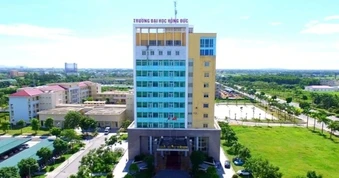 Ông Lê Hoằng Bá Huyền làm hiệu trưởng Trường Đại học Hồng Đức