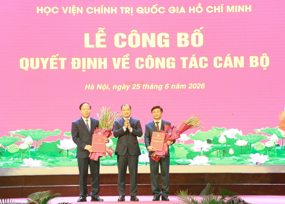 Ông Phạm Minh Sơn tiếp tục làm Giám đốc Học viện Báo chí và Tuyên truyền Ông Phạm Minh Sơn tiếp tục làm Giám đốc Học viện Báo chí và Tuyên truyền