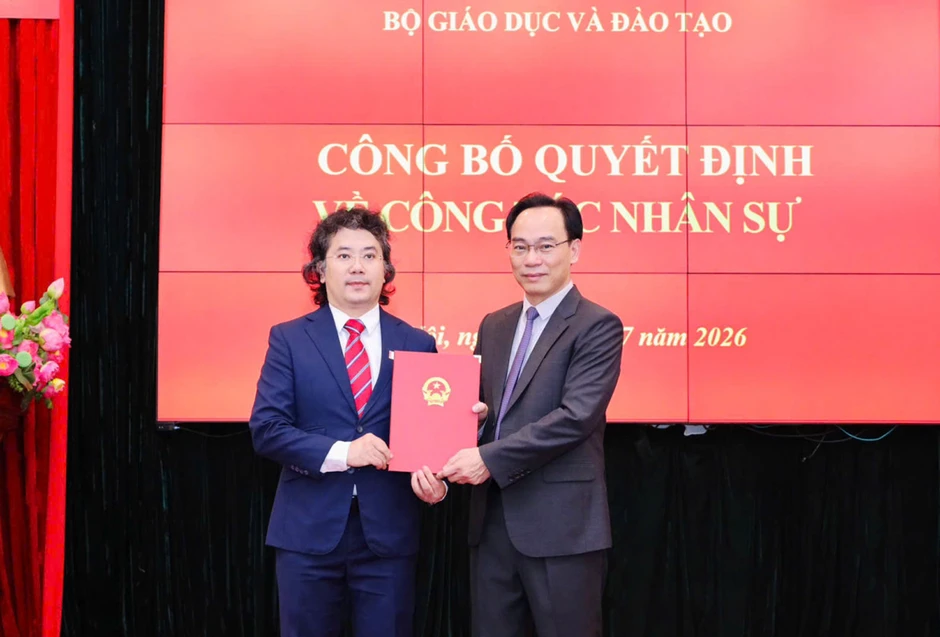 PGS. Tạ Hải Tùng được bổ nhiệm làm Phó Giám đốc Đại học Bách khoa Hà Nội PGS. Tạ Hải Tùng được bổ nhiệm làm Phó Giám đốc Đại học Bách khoa Hà Nội