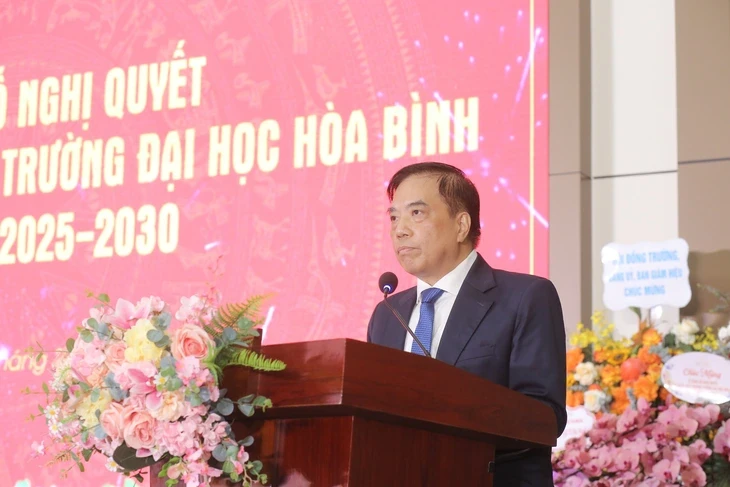PGS.TS Bùi Anh Tuấn làm Hiệu trưởng Trường đại học Hòa Bình PGS.TS Bùi Anh Tuấn làm Hiệu trưởng Trường đại học Hòa Bình