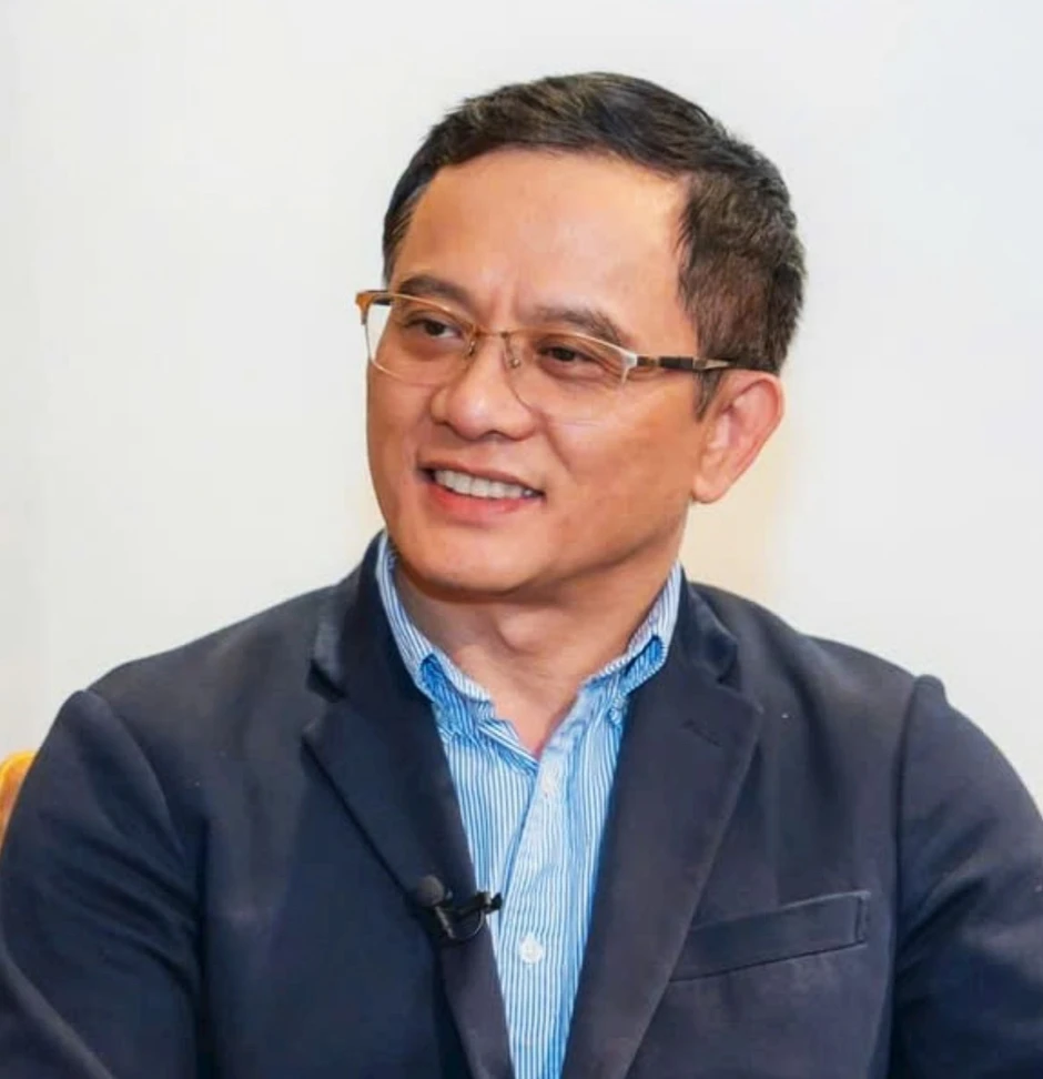 PGS.TS Nguyễn Tiến Vinh làm Hiệu trưởng Trường Đại học Luật - ĐH Quốc gia Hà Nội PGS.TS Nguyễn Tiến Vinh làm Hiệu trưởng Trường Đại học Luật - ĐH Quốc gia Hà Nội